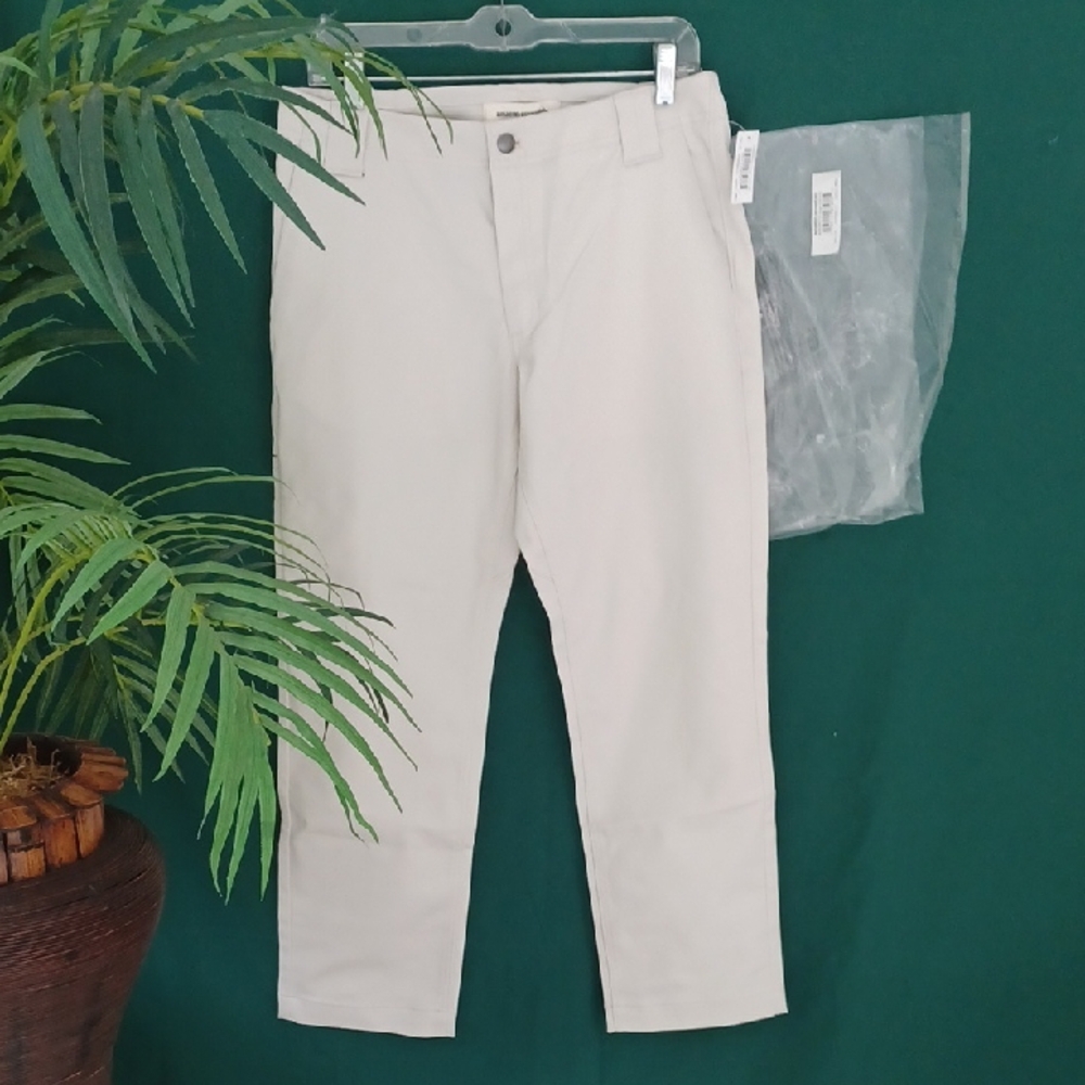NWT Amazon Essentials Men's Light Tan Chinos